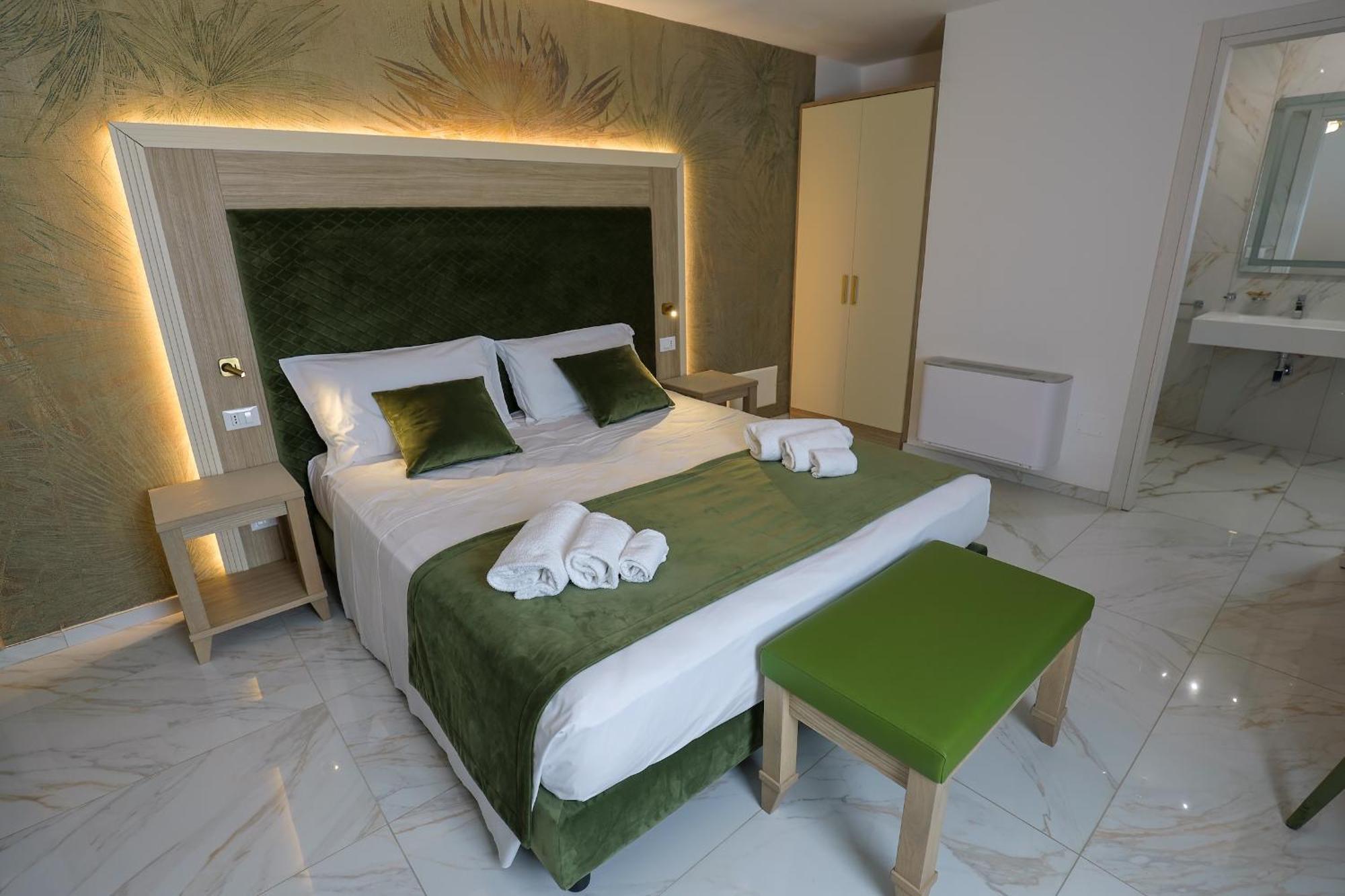 Grotta Saracena Resort Porto Cesareo Kültér fotó